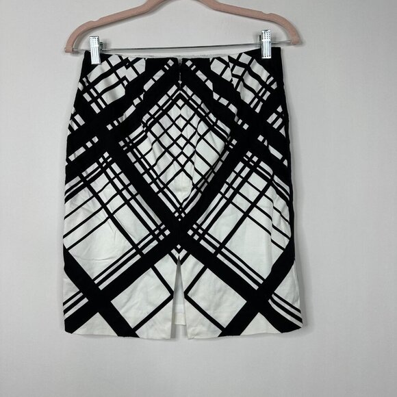 2/$30 White House Black Market Monochrome Plaid Mini Skirt 2 #A0064 - Picture 6 of 10